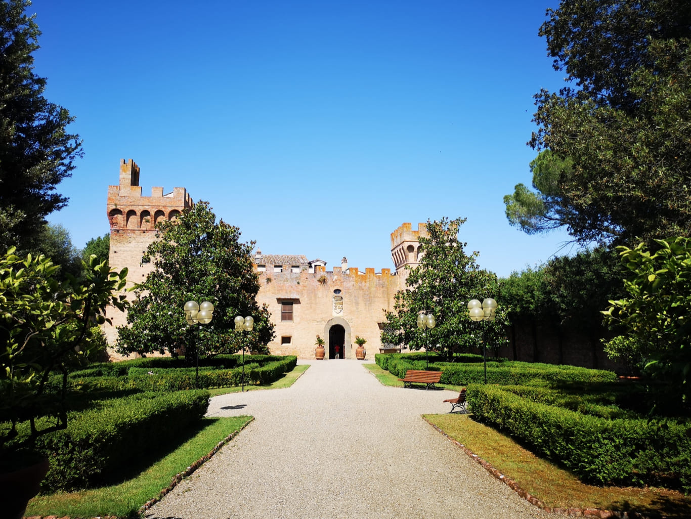 Castello di Oliveto